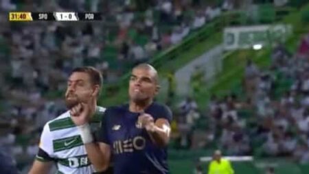 Sporting envia para a Comissão de Instrutores da Liga queixa contra Pepe