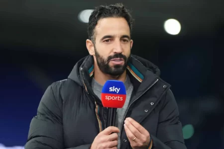 Ruben Amorim reage com classe à interrupção de Ed Sheeran durante entrevista