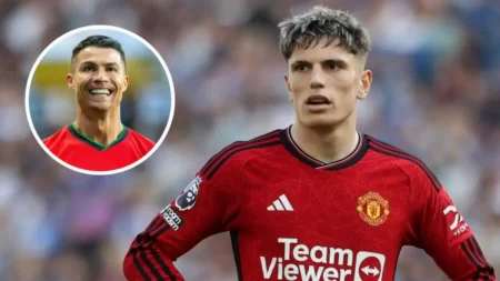 Mensagem misteriosa de Garnacho sobre Ronaldo deixa adeptos do Manchester United a especular