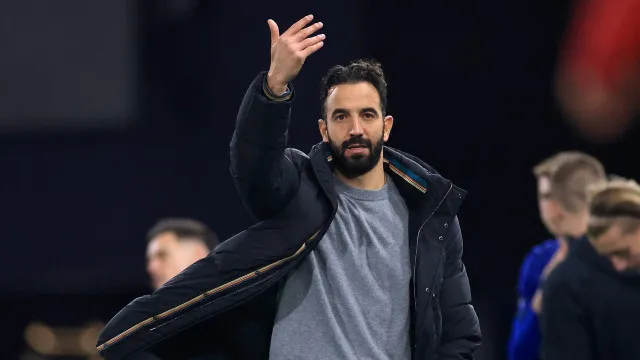 BOMBA: Amorim prepara revolução no Manchester United e já tem alvo para posição crítica! A Lista Negra de Ruben Amorim no United