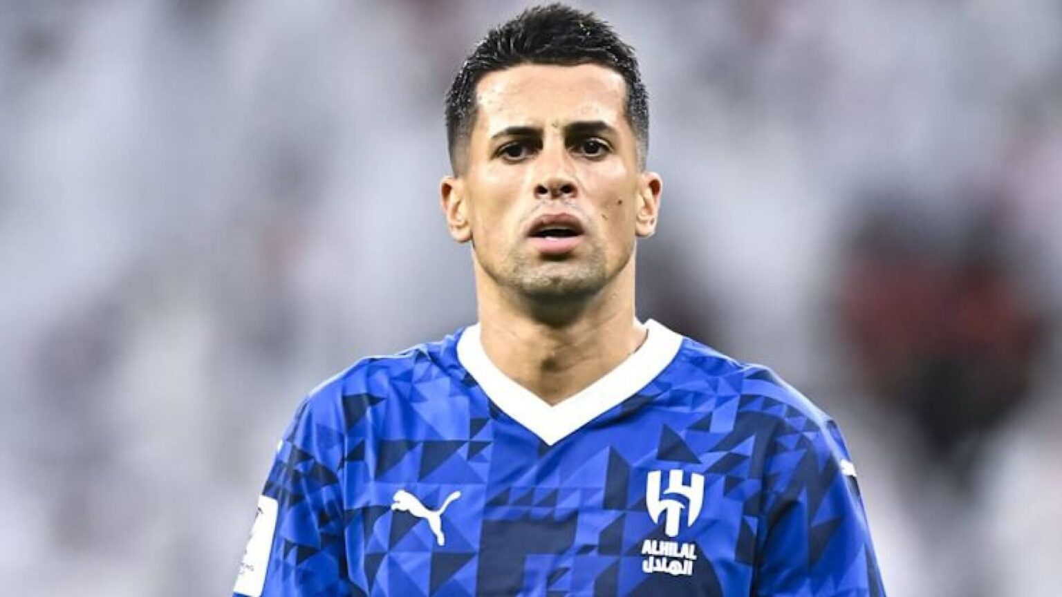 João Cancelo Faz Furor e 3 Gigantes Europeus Querem Tirá-lo da Arábia!