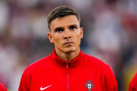 Bayern abre finalmente a porta a Palhinha e Benfica ganha força na corrida