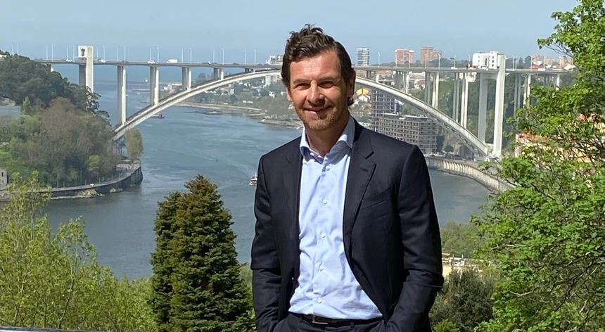 André Villas-Boas critica arbitragem apesar das nove vitórias do FC Porto e reacende polémica